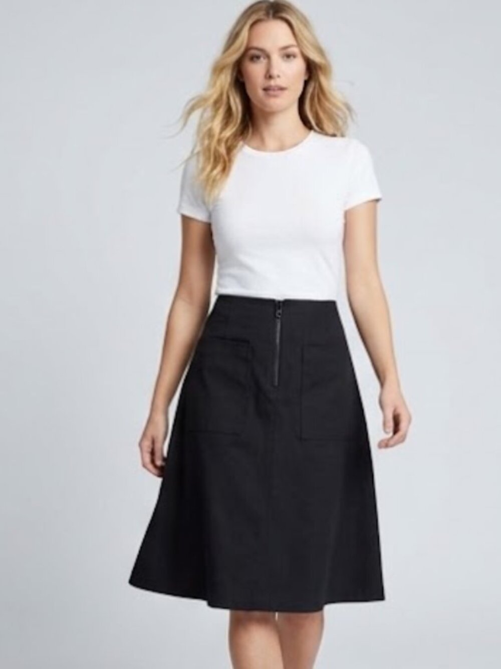Holt Renfrew Black Front-Zip Skirt | Patch Pocket Knee-Length Skirt